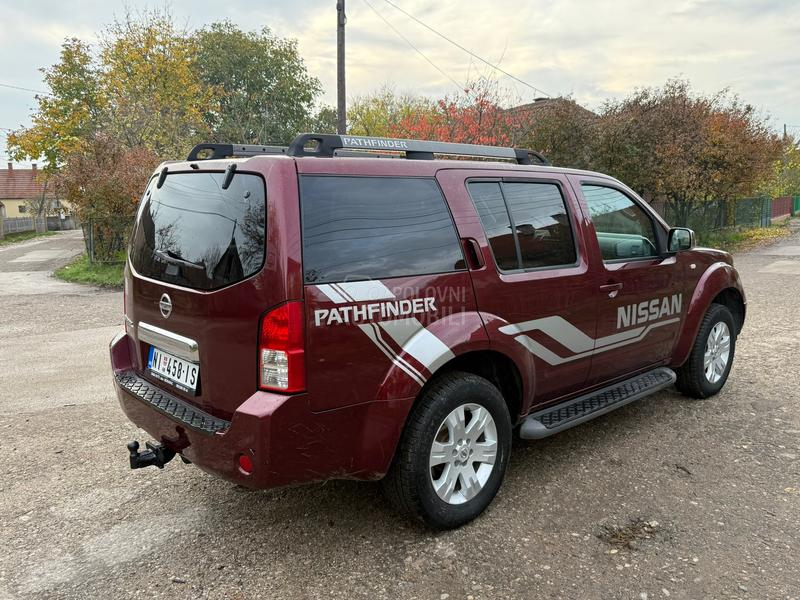 Nissan Pathfinder 2.5