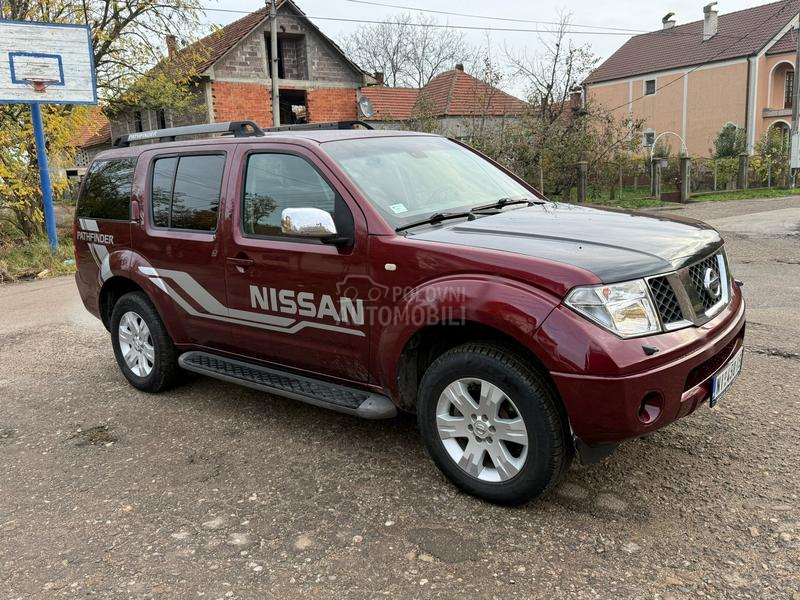 Nissan Pathfinder 2.5