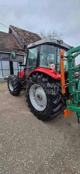 Massey Ferguson 5435