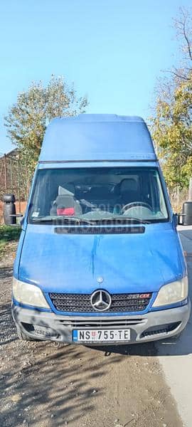 Mercedes Benz Sprinter 318