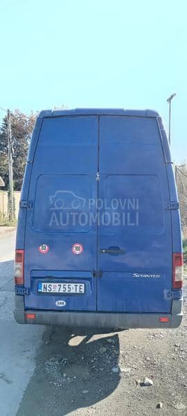 Mercedes Benz Sprinter 318