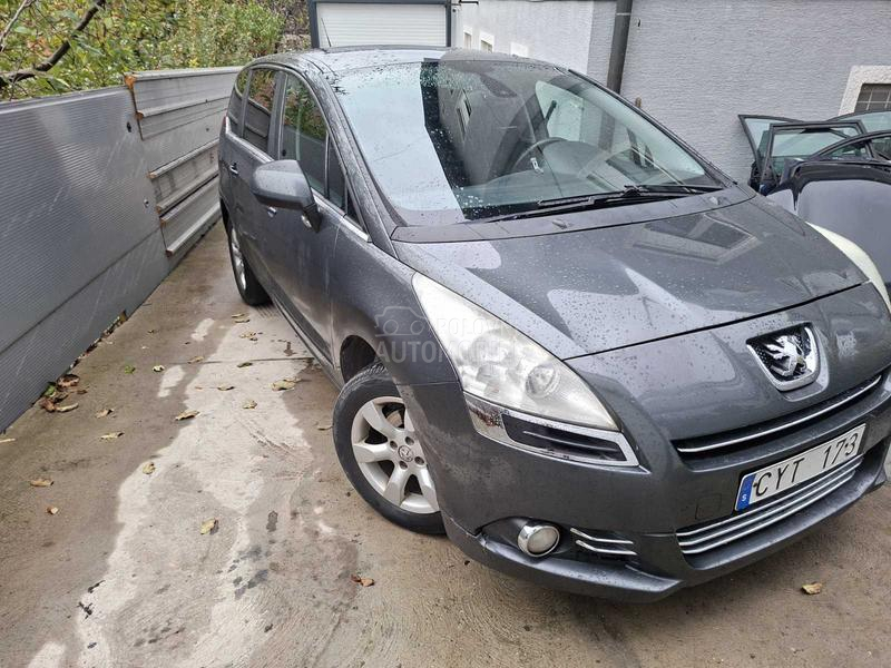 Peugeot 5008 16ehdi 2012. god. -  kompletan auto u delovima