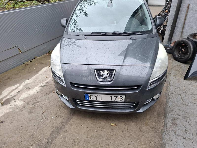 Peugeot 5008 16ehdi 2012. god. -  kompletan auto u delovima