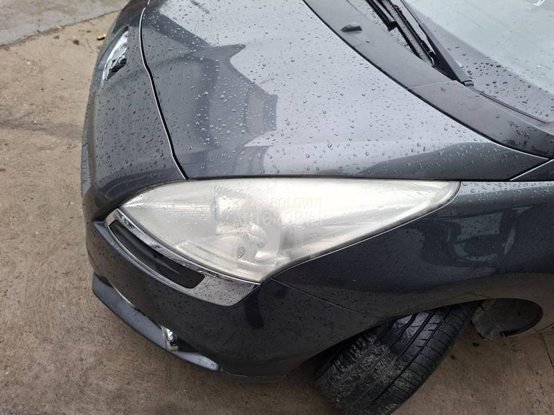Peugeot 5008 16ehdi 2012. god. -  kompletan auto u delovima