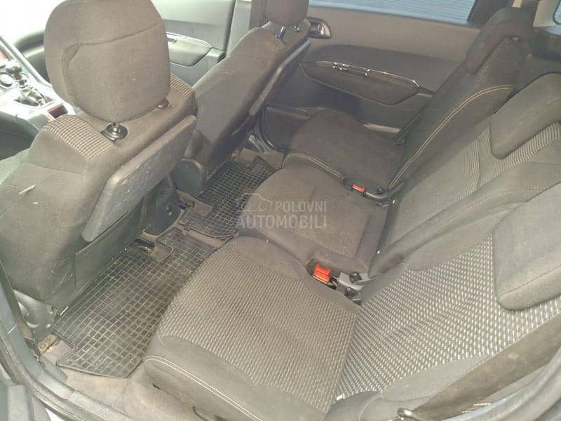 Peugeot 5008 16ehdi 2012. god. -  kompletan auto u delovima