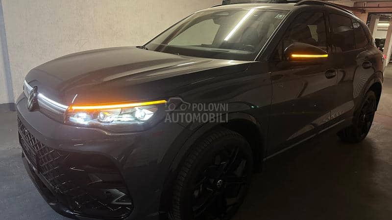 Volkswagen Tiguan 3xR LINE 4x4 PANO