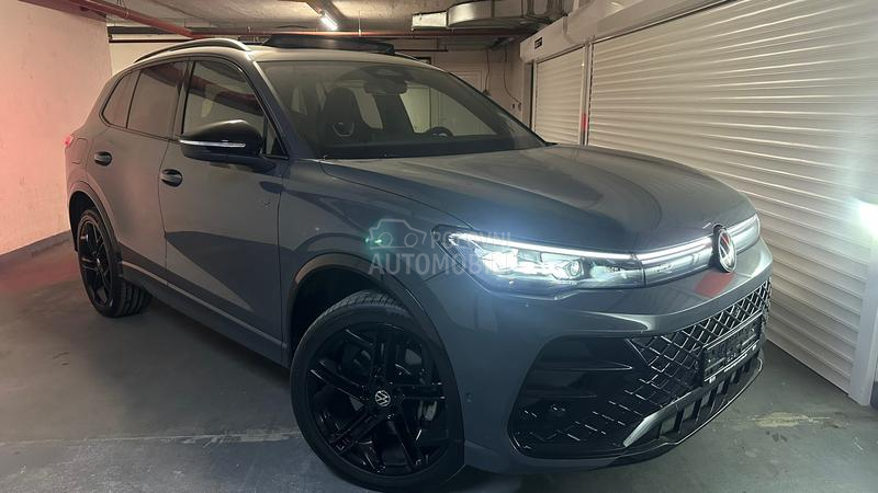 Volkswagen Tiguan 3xR LINE 4x4 PANO