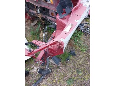 ljevi krak sasije za Audi A1 od 2013. do 2020. god.