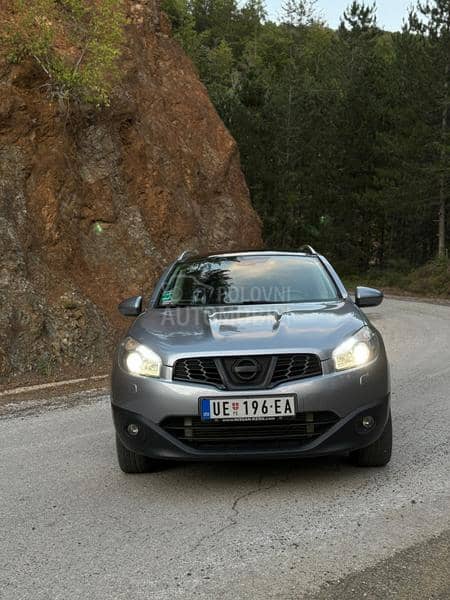 Nissan Qashqai + 2 