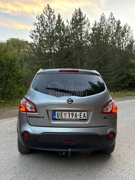 Nissan Qashqai + 2 