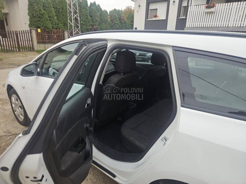 Opel Astra J 1.7 cdti