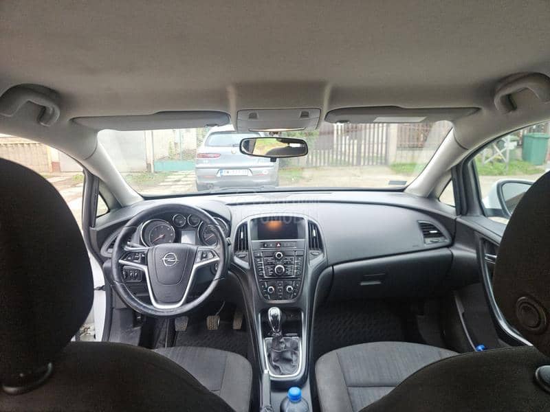 Opel Astra J 1.7 cdti