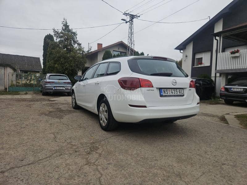 Opel Astra J 1.7 cdti