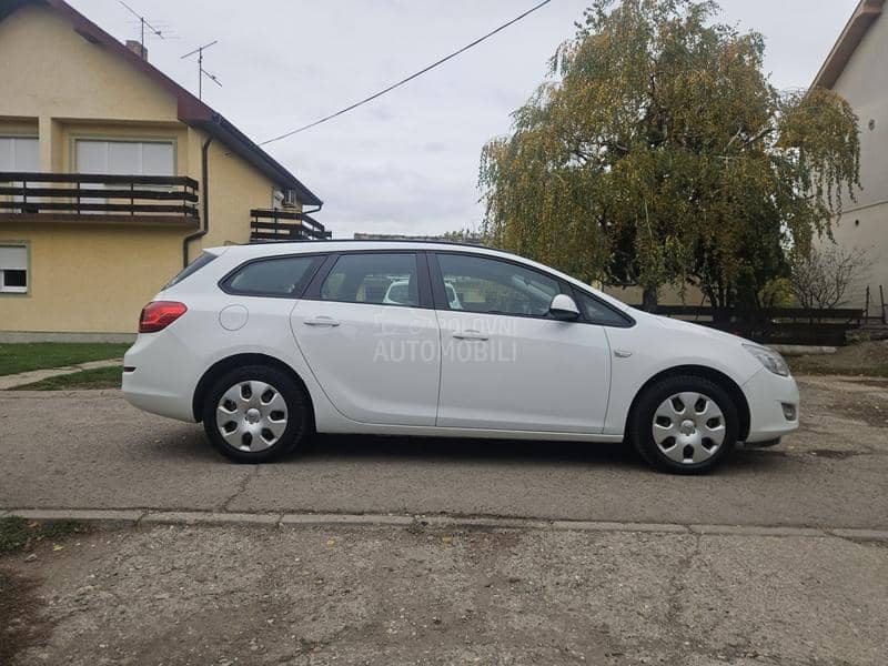Opel Astra J 1.7 cdti
