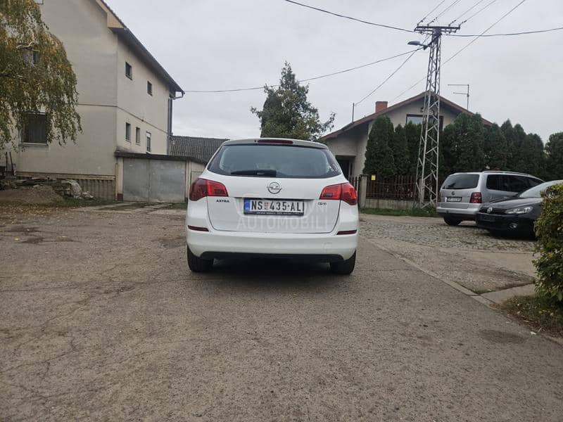 Opel Astra J 1.7 cdti