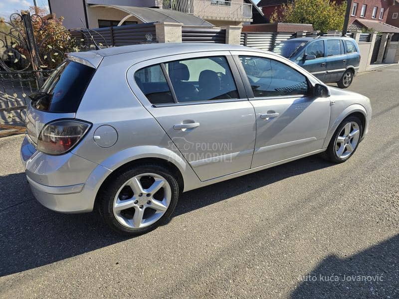Opel Astra H a u t o m a t i k
