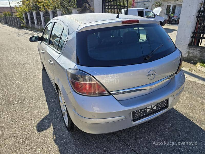 Opel Astra H a u t o m a t i k