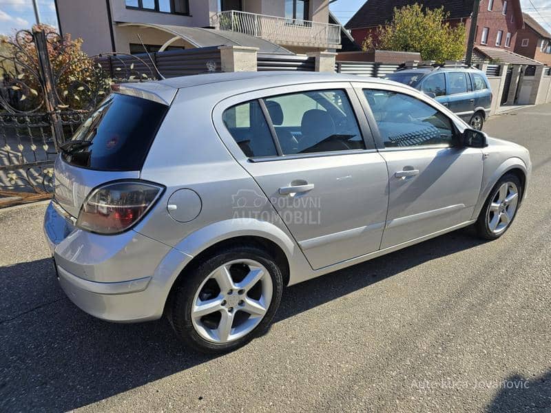 Opel Astra H a u t o m a t i k