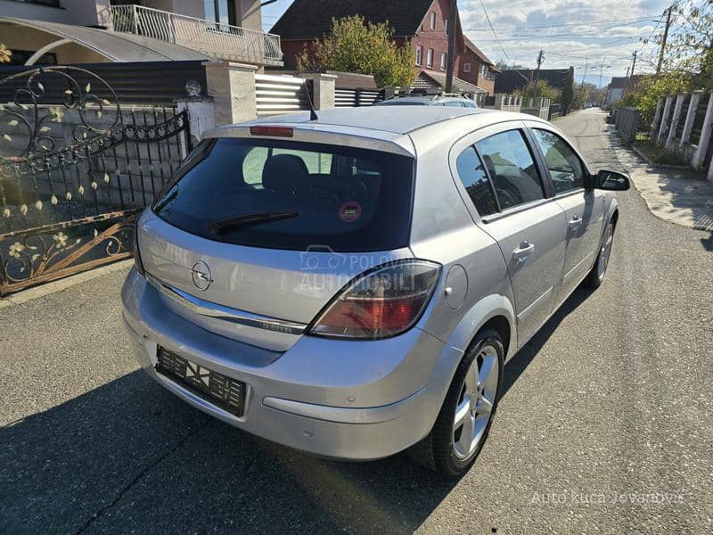 Opel Astra H a u t o m a t i k