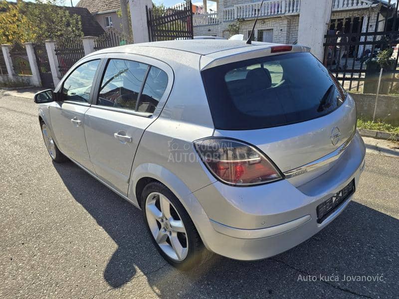 Opel Astra H a u t o m a t i k