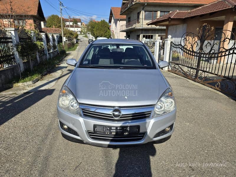 Opel Astra H a u t o m a t i k