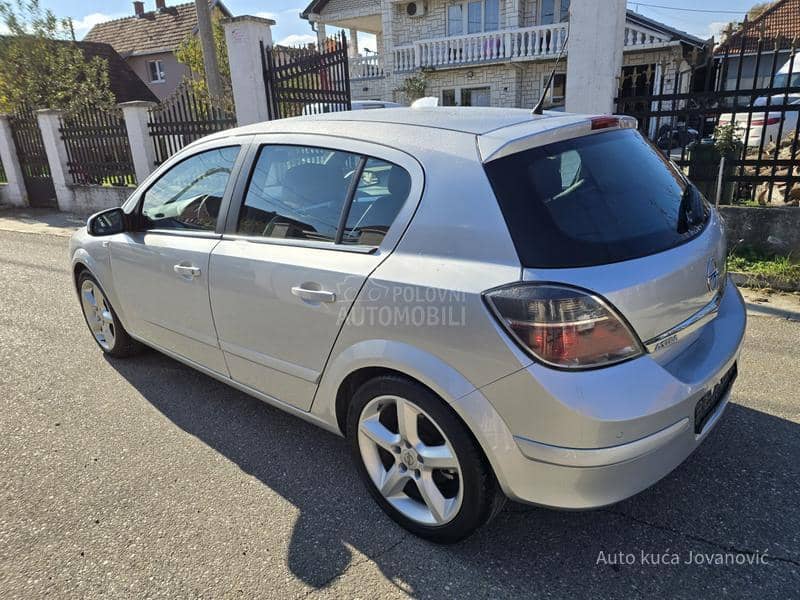 Opel Astra H a u t o m a t i k