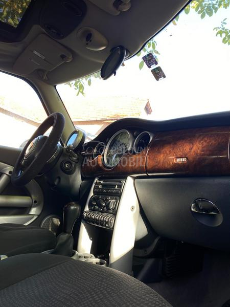 MINI Cooper 1.6