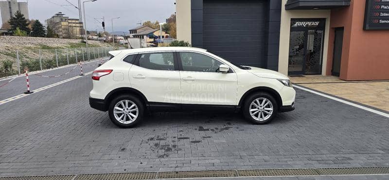 Nissan Qashqai AUT/PERLA/ser ist