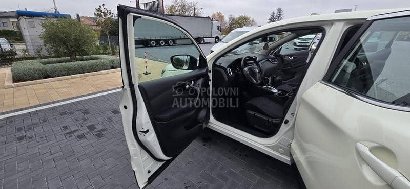 Nissan Qashqai AUT/PERLA/ser ist