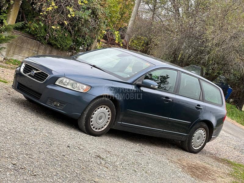 Volvo V50 