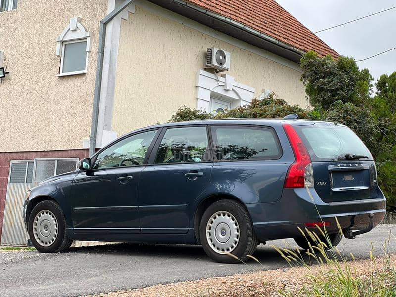 Volvo V50 