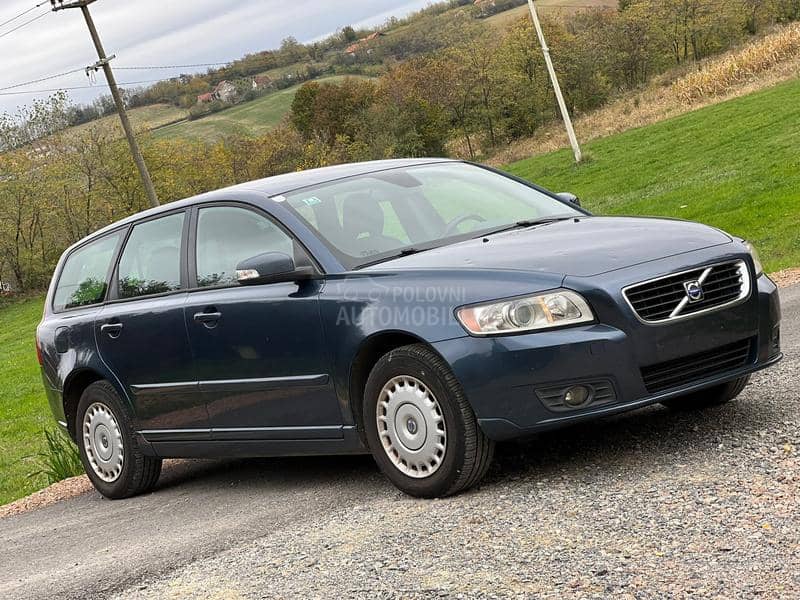 Volvo V50 