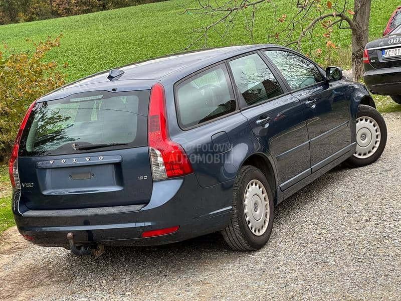 Volvo V50 