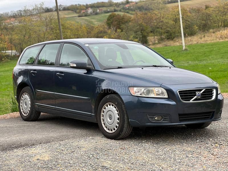 Volvo V50 