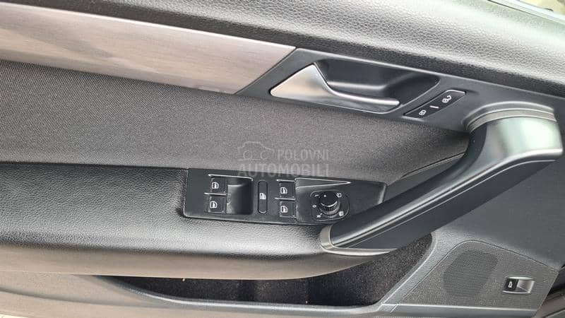 Volkswagen Passat B7 2.0TDI  DSG-6