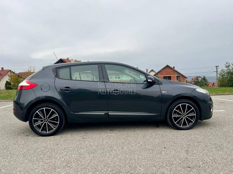 Renault Megane BOSE CH