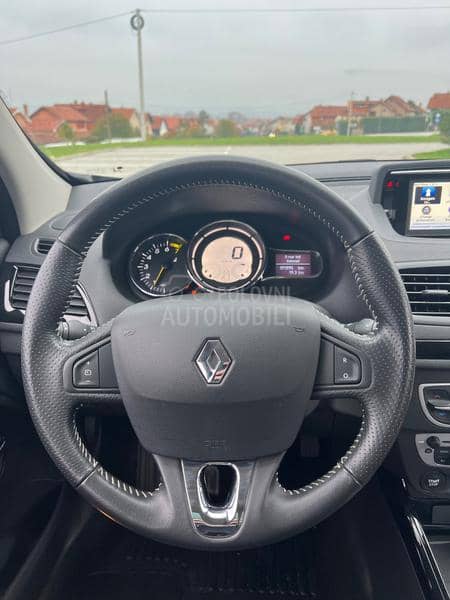 Renault Megane BOSE CH
