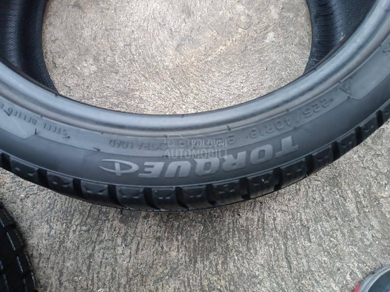 Torque 225/40 R18 Zimska