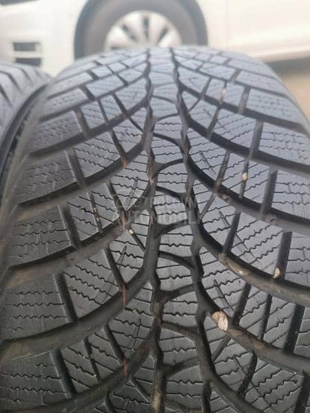 Kumho 205/50 R17 Zimska