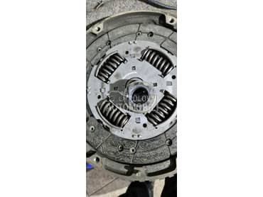 set kvacila za Peugeot 307 od 2000. do 2008. god.