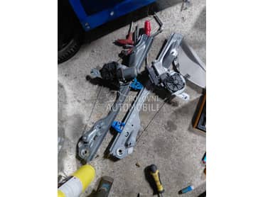Podizaci stakla za Renault Modus od 2005. do 2009. god.
