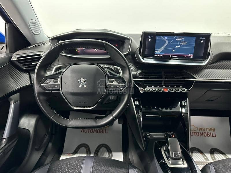 Peugeot 2008 1.2 ALLURE AUT
