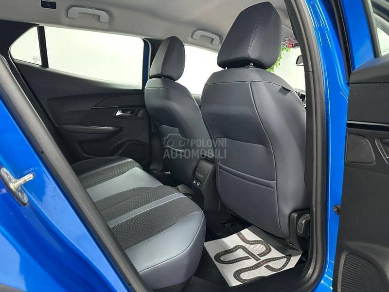Peugeot 2008 1.2 ALLURE AUT
