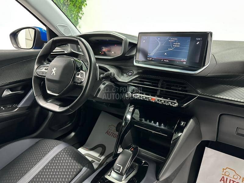 Peugeot 2008 1.2 ALLURE AUT