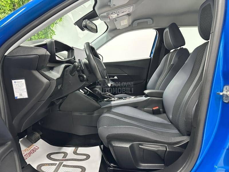 Peugeot 2008 1.2 ALLURE AUT