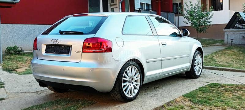 Audi A3 1.8TFSI ATTRACTION