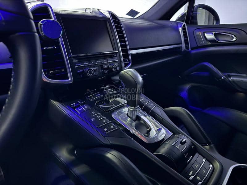 Porsche Cayenne hybrid