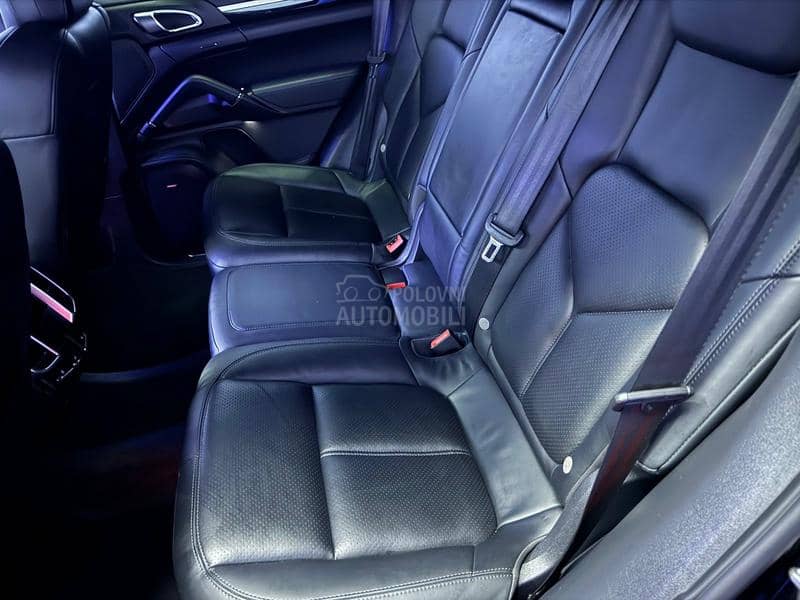 Porsche Cayenne hybrid