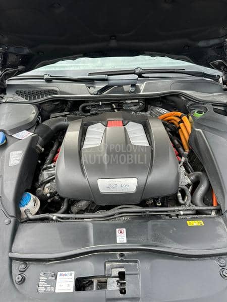 Porsche Cayenne hybrid