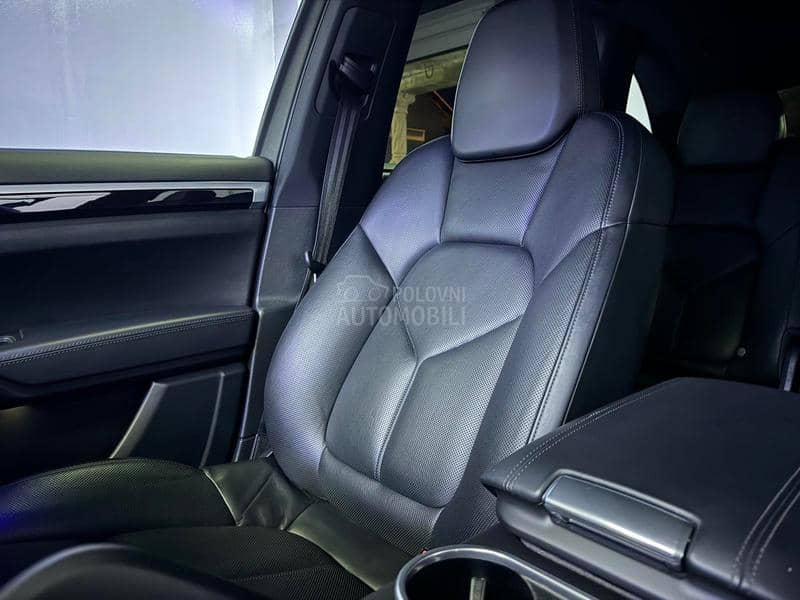 Porsche Cayenne hybrid